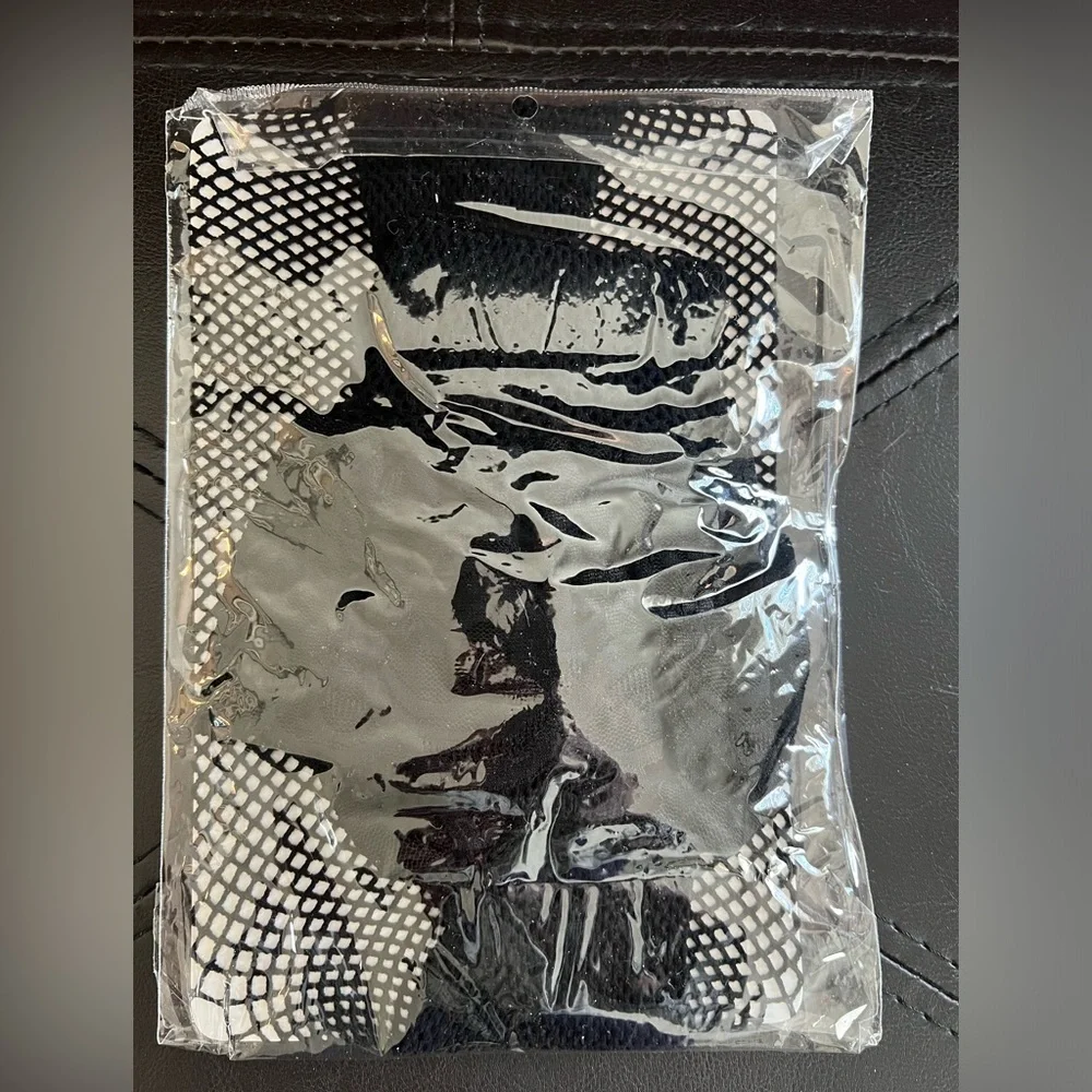 Frederick’s of Hollywood Black Lace Top Fishnet Stockings with Backseam. NWT.